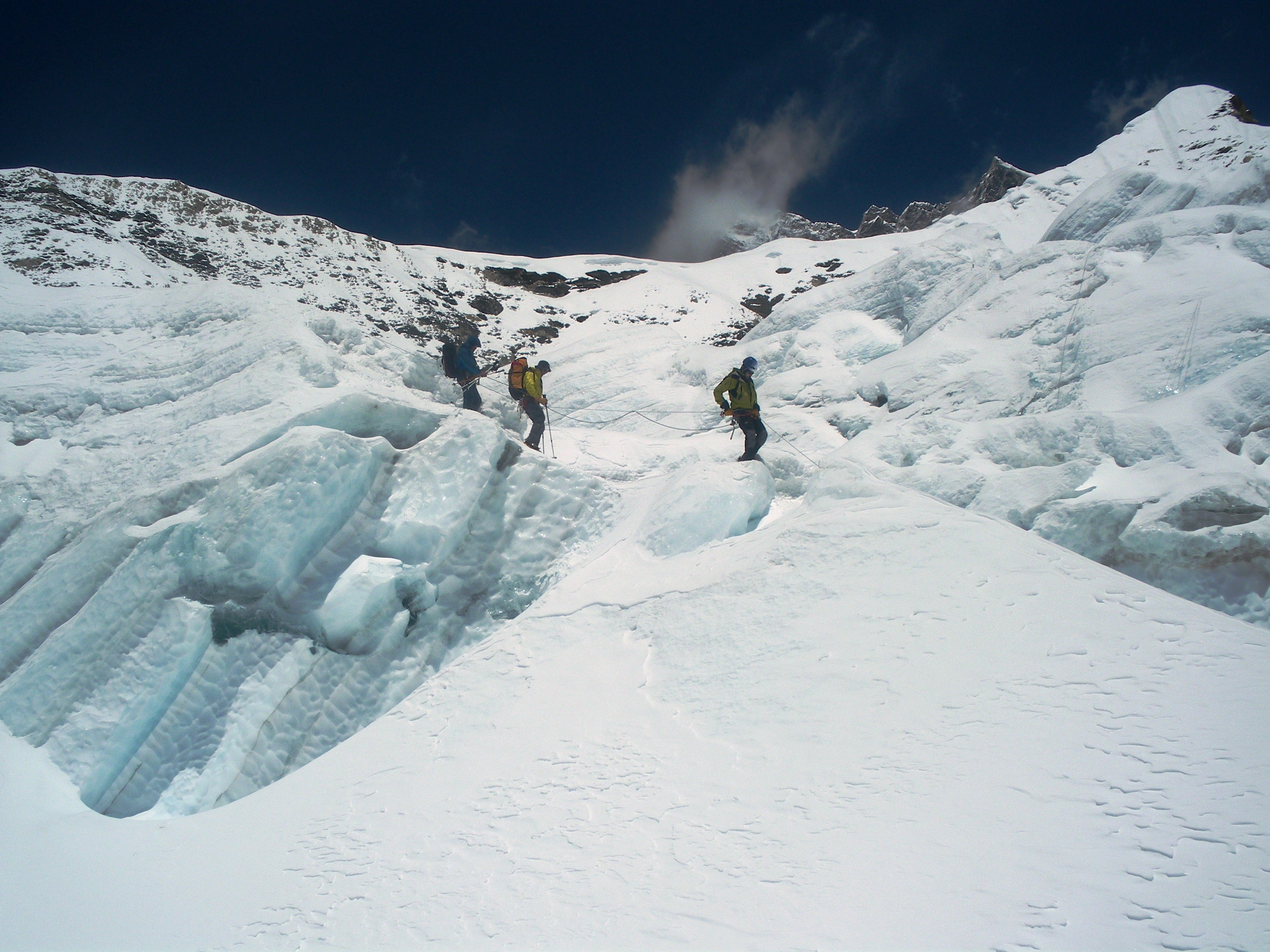 ISLAND PEAK (6,189 M)