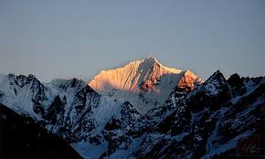 MT. LANGSISA RI PEAK